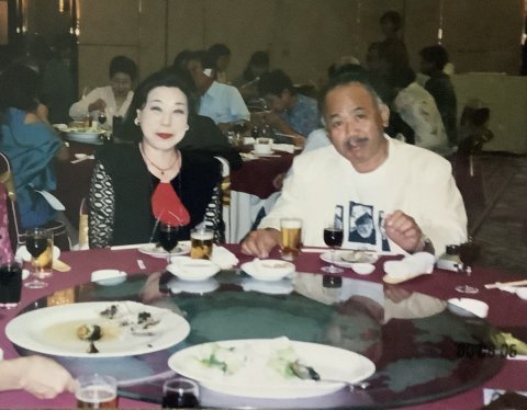 2000年8月　　日泰華百家芸術大賞受賞の時の北京で。