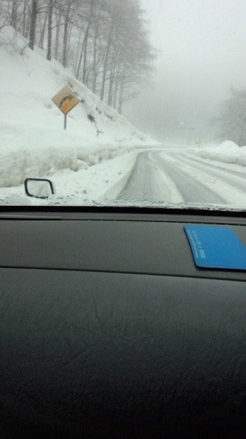 奥飛騨の雪道