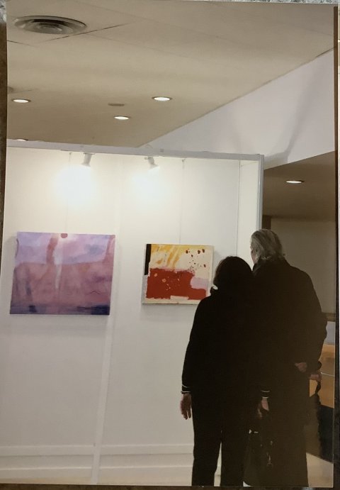 マジックアワー　左　　靴屋さん　右